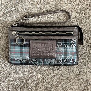 Coach Poppy wristlet/wallet
